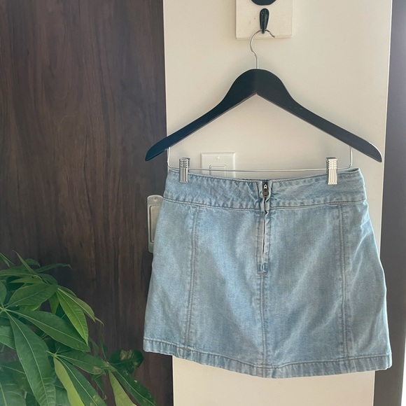 Free People Denim Skirt Size 6 - Picture 2 of 3